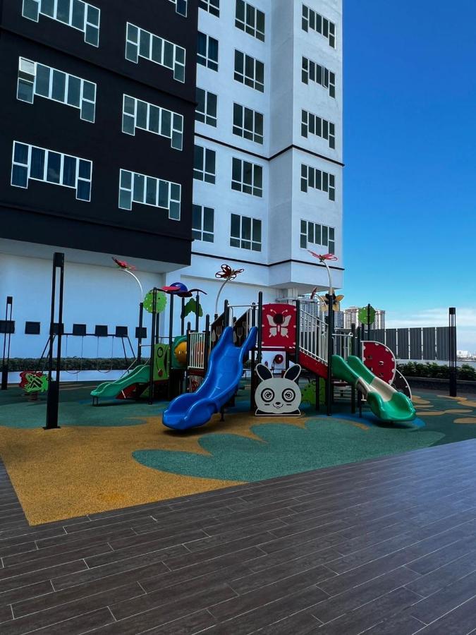 Amber Cove Apartment Malacca Exterior foto